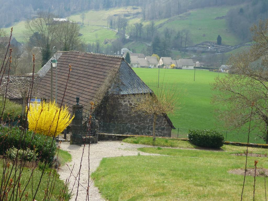 Auberge De L'Aspre Fontanges Exteriör bild